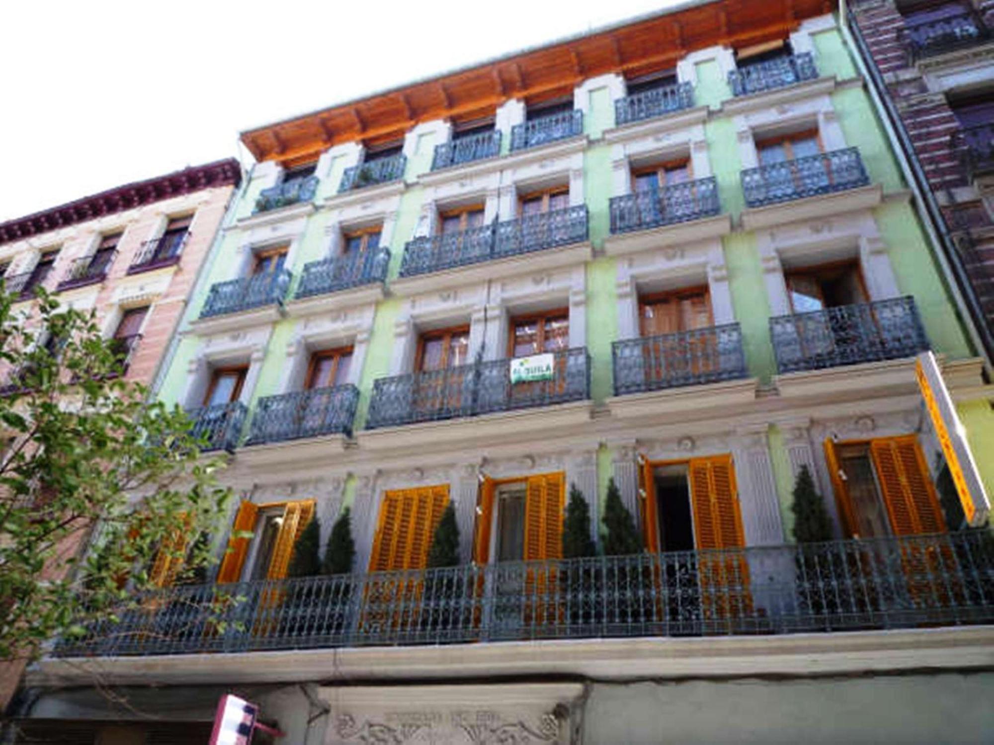 Hostal La Fontana Madrid Buitenkant foto