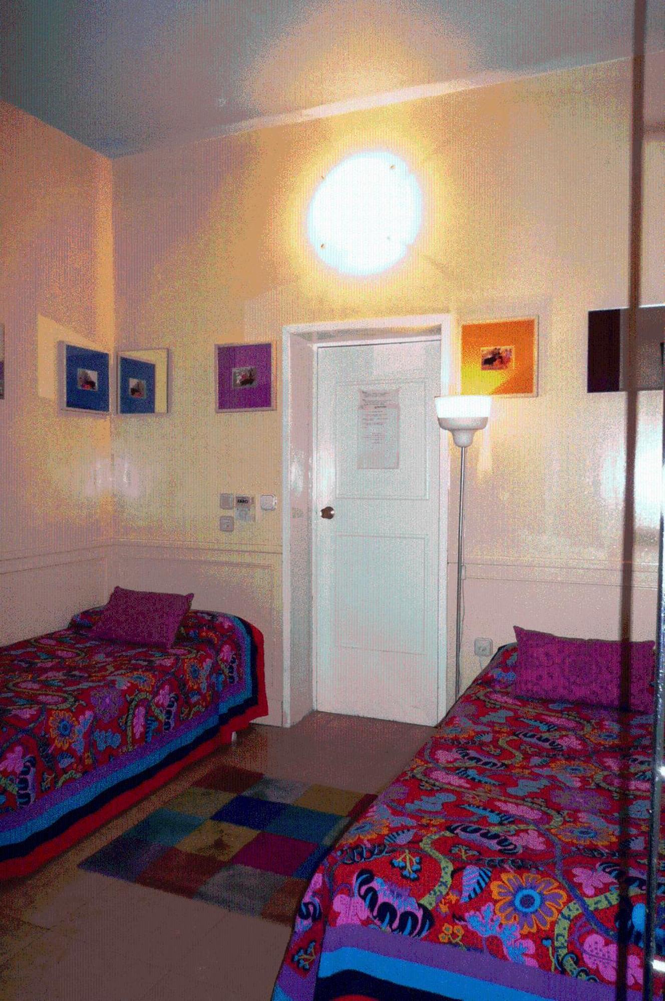 Hostal La Fontana Madrid Buitenkant foto