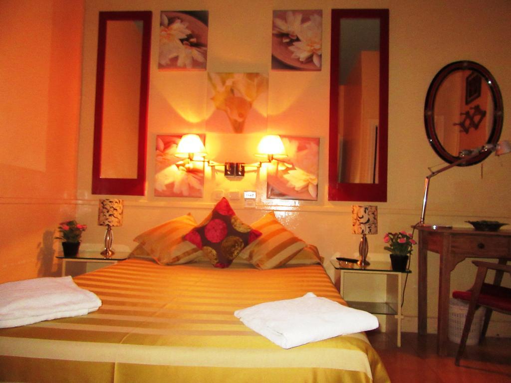 Hostal La Fontana Madrid Buitenkant foto