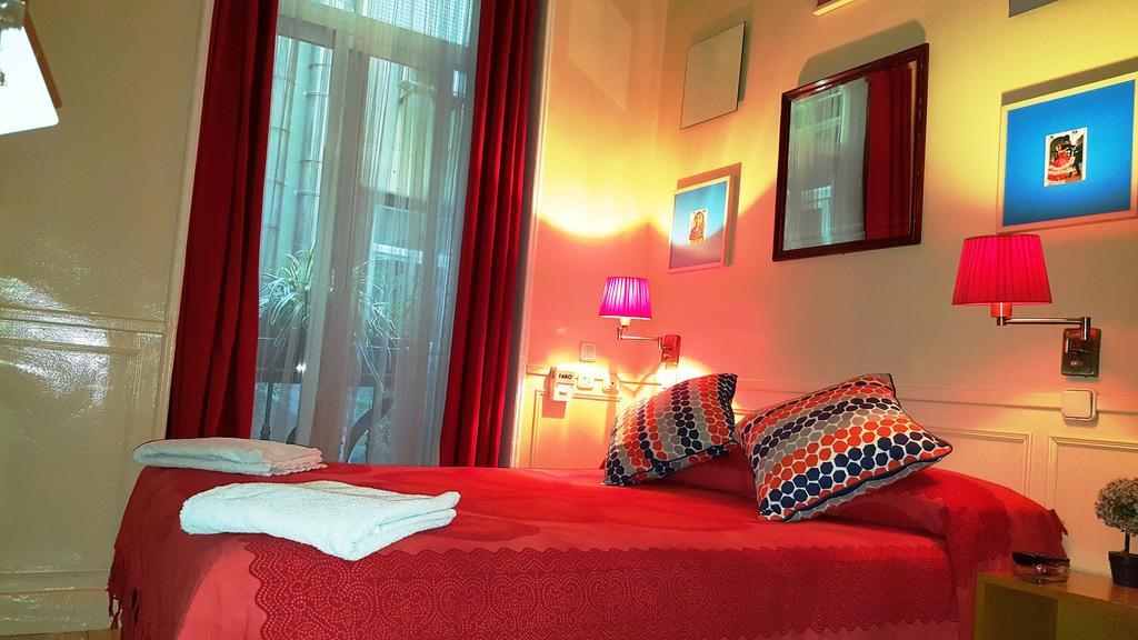 Hostal La Fontana Madrid Buitenkant foto