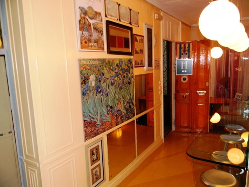 Hostal La Fontana Madrid Buitenkant foto