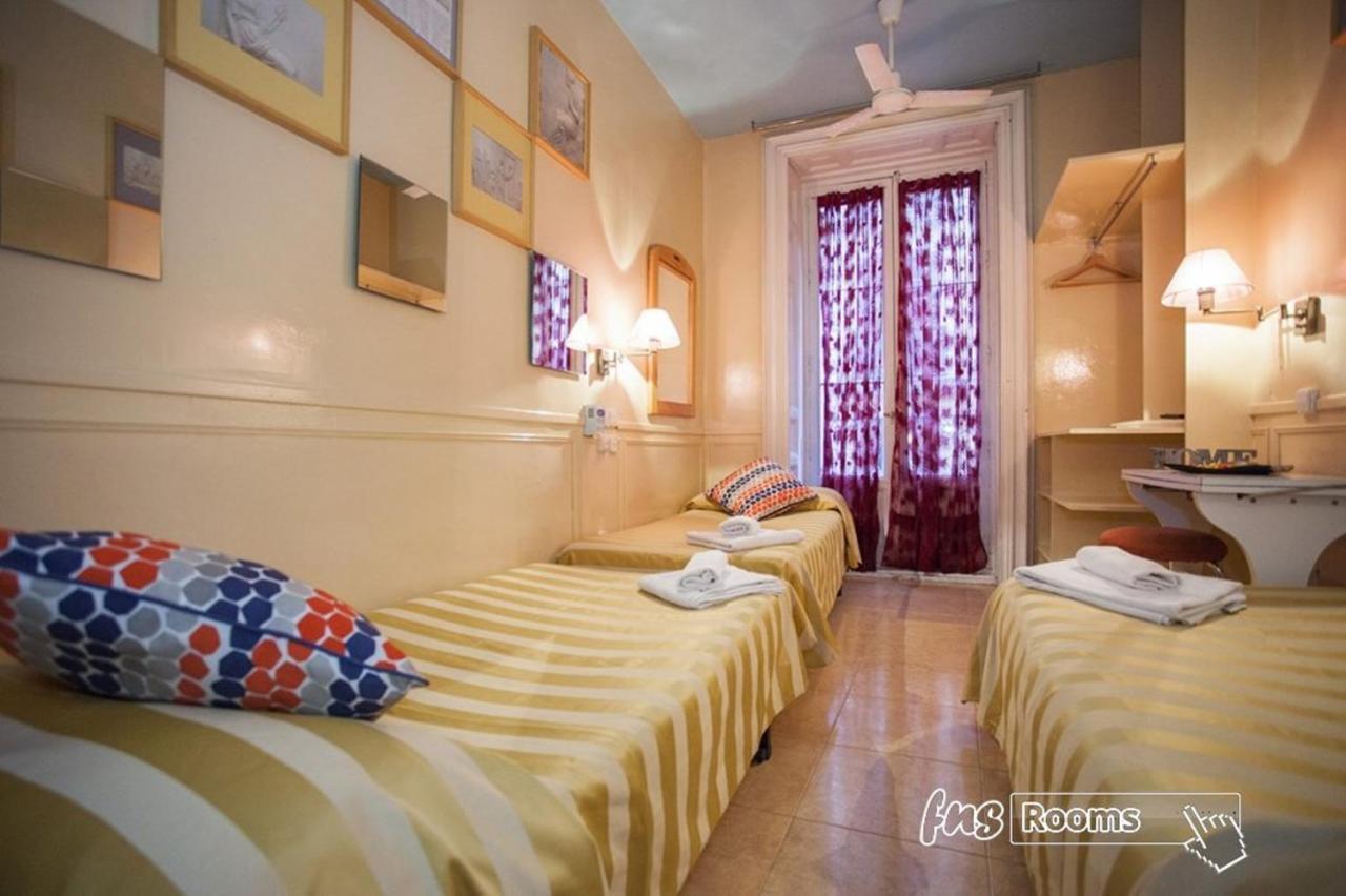 Hostal La Fontana Madrid Buitenkant foto