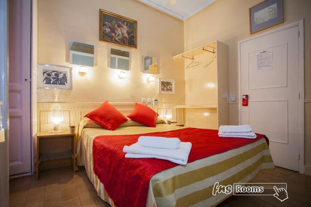 Hostal La Fontana Madrid Buitenkant foto