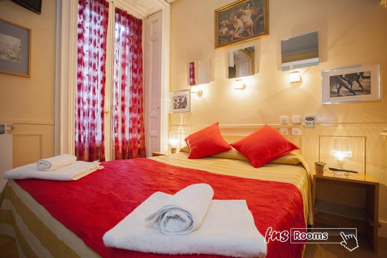 Hostal La Fontana Madrid Buitenkant foto